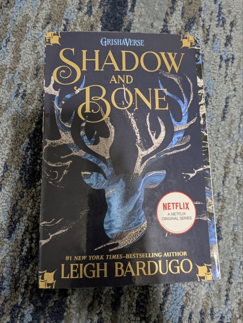 Shadow & Bone Volume 1